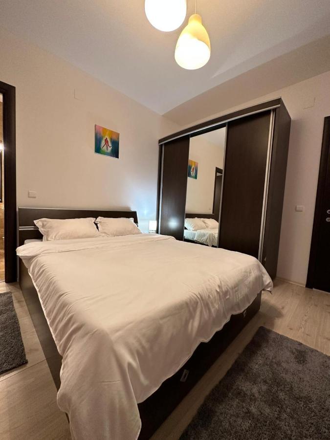 Apartament Otopeni Kültér fotó