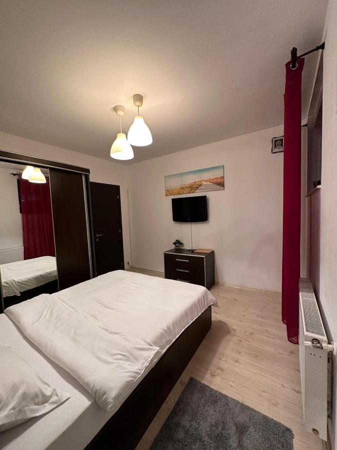 Apartament Otopeni Kültér fotó