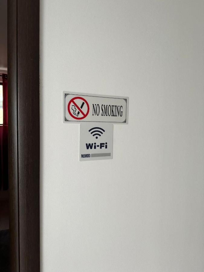 Apartament Otopeni Kültér fotó